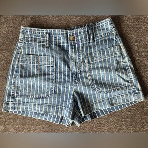 AMERICAN EAGLE high waisted pinstripe denim shorts - Size 8